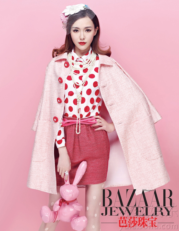     《金玉良缘》收官 唐嫣曝光时尚杂志清新写真