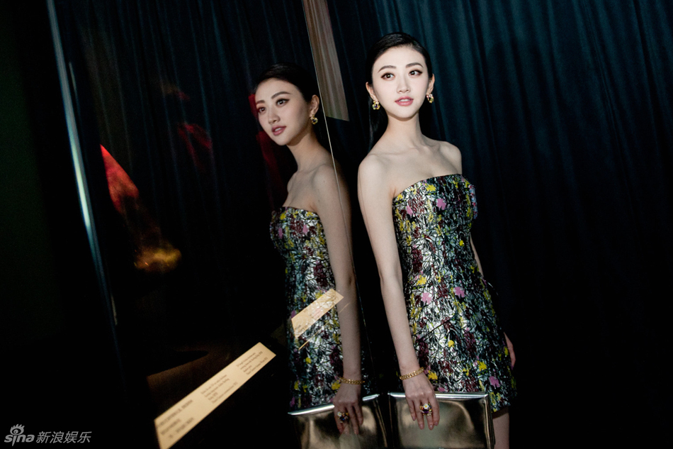 　　景甜出席时尚活动掠影清丽绝伦