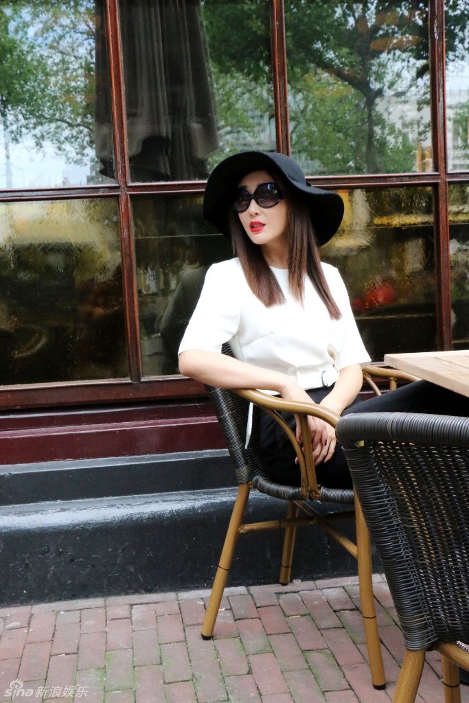 　　杜若溪复古红唇