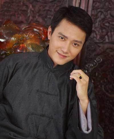 富二代明星奋斗史：小贝儿子端盘子林峰跑龙套