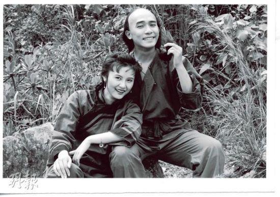 景黛音与梁朝伟于《鹿鼎记》结戏缘。