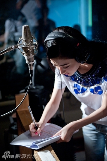 景甜献配音处女秀