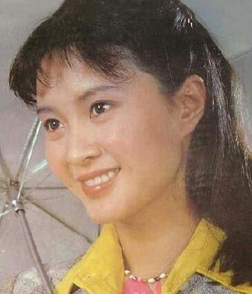 揭80年代纯美女星情史:胡慧中嫁黑道帮主 米雪遭成龙抛弃