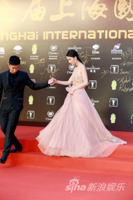 “龙女郎”姚星彤