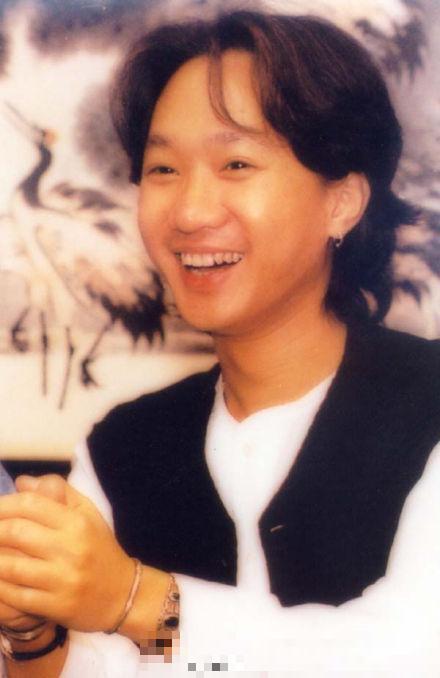 黄家驹逝世二十一周年 海量旧照回顾其成长轨迹