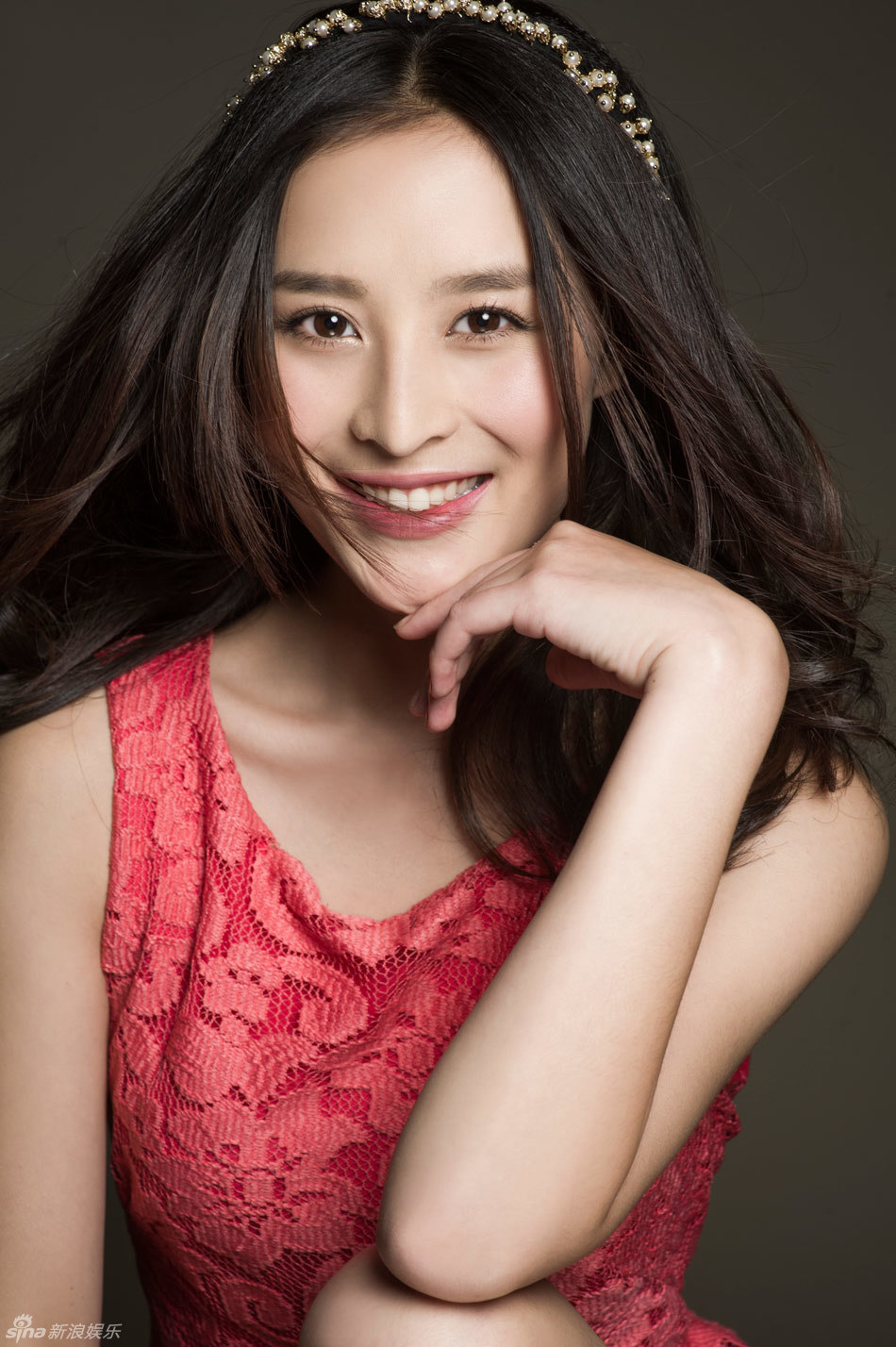     汤晶晶灵动秀发