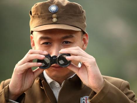 张柏芝再出车祸 7岁半大儿子Lucas坐车头