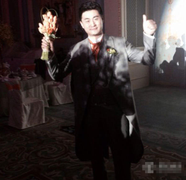 演员黄小蕾与老公38天闪婚 张国立当证婚人