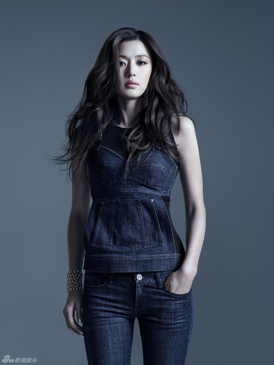 全智贤牛仔写真 展冷艳性感御姐范儿