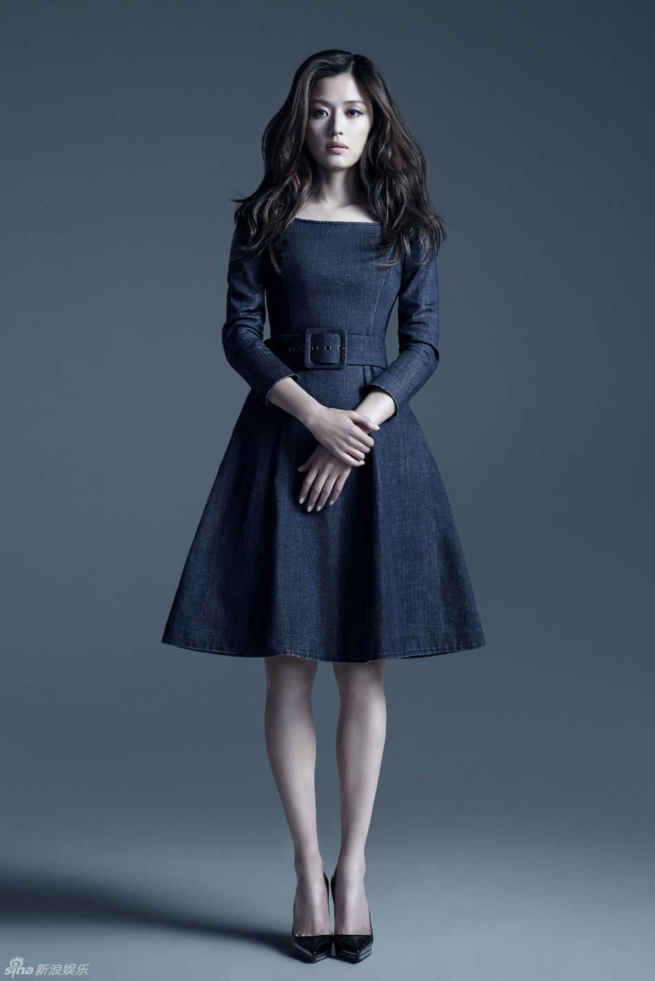 全智贤牛仔写真 展冷艳性感御姐范儿