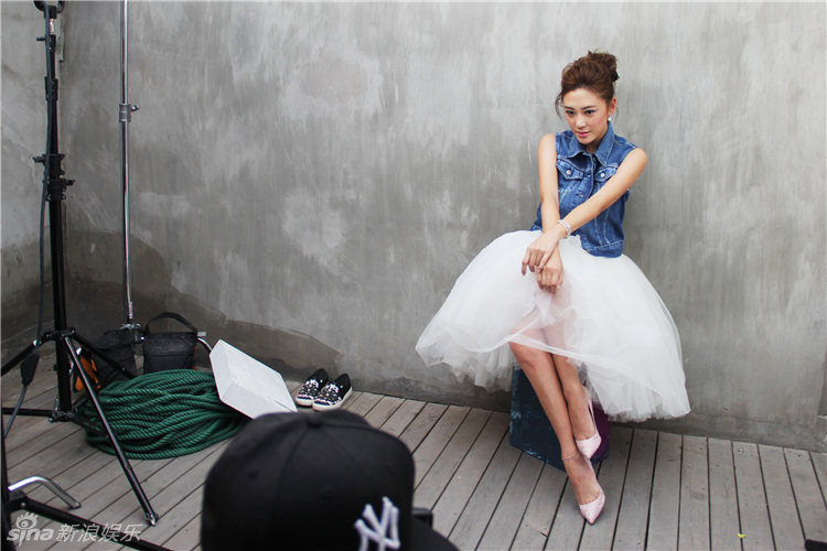     应采儿鬼马不变酷辣更足