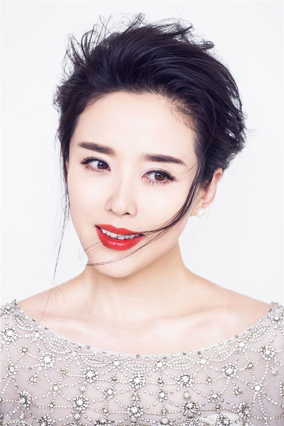     “氧气女神”颜丹晨