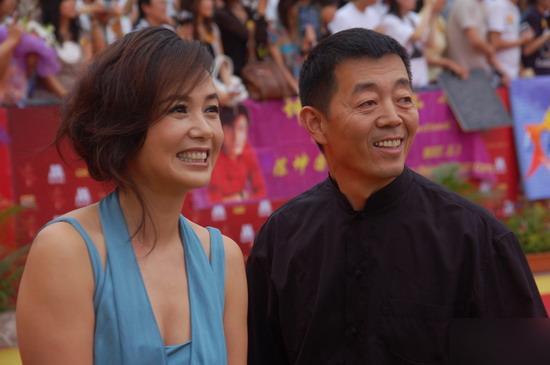 娱乐圈的美女与野兽 林青霞获夫赠皇宫