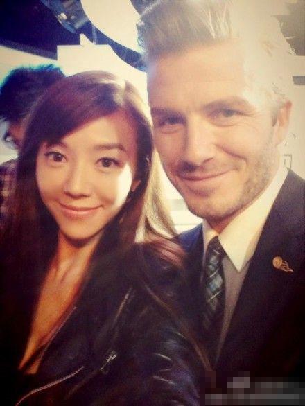 女星与球星合影:贝利抱半裸钟楚红 女星与球星合影:贝利抱半裸钟楚红