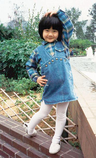蔡卓妍1988