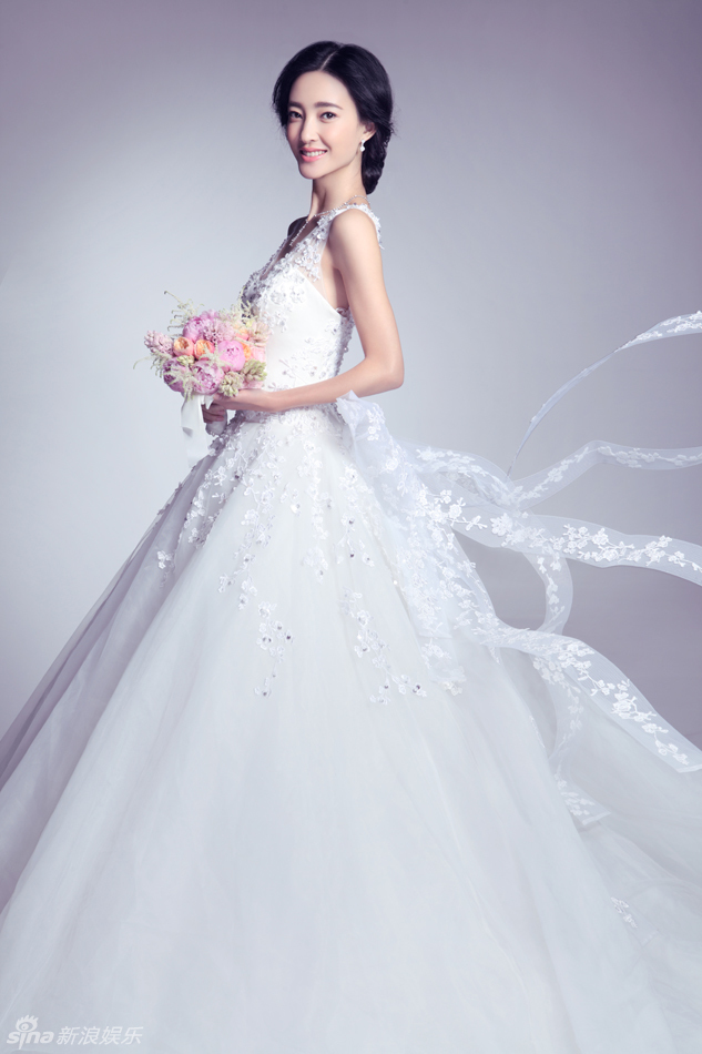     王丽坤纯净优雅