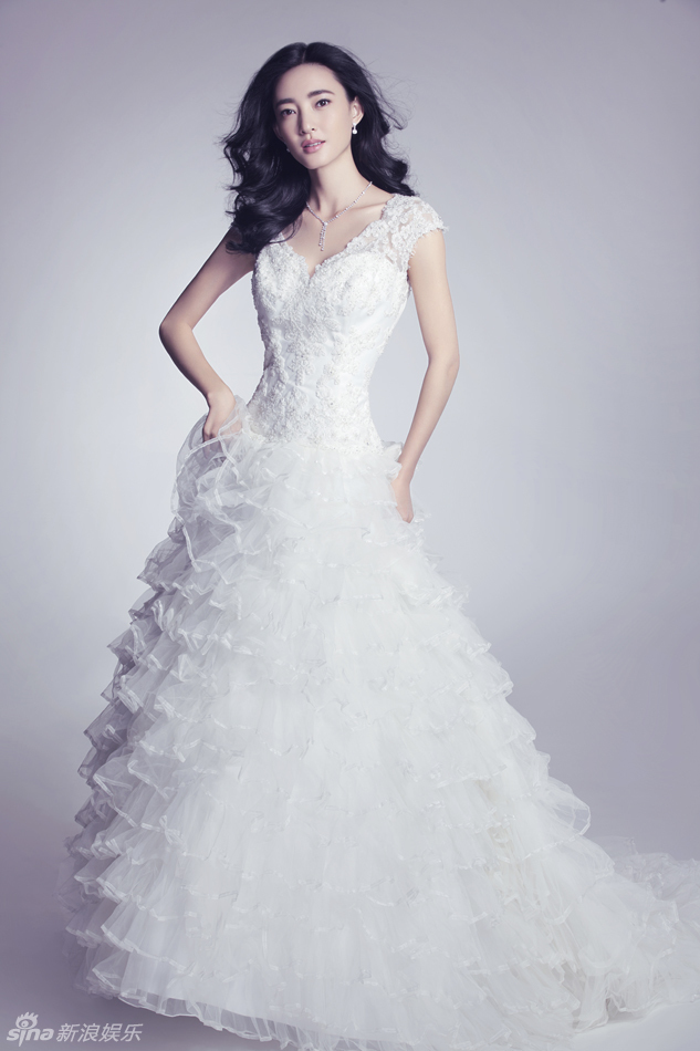     王丽坤纯净优雅