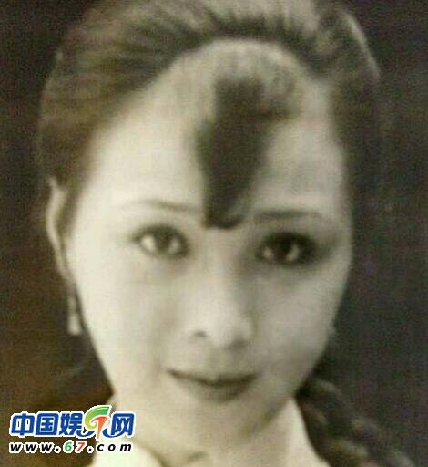 刘亦菲外婆小姨照片曝光 难怪刘亦菲自认“家里最丑”