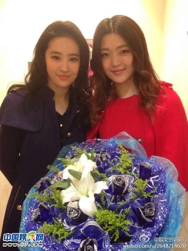 刘亦菲外婆小姨照片曝光 难怪刘亦菲自认“家里最丑”