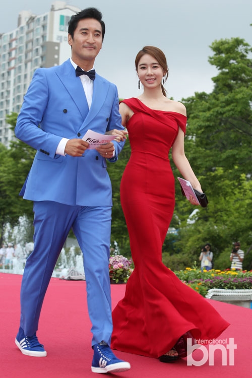 孙艺珍玄彬等亮相第18届富川国际电影节