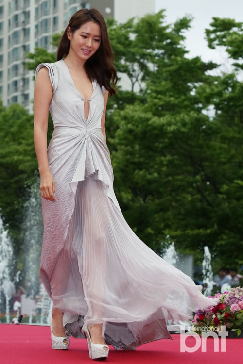 孙艺珍玄彬等亮相第18届富川国际电影节