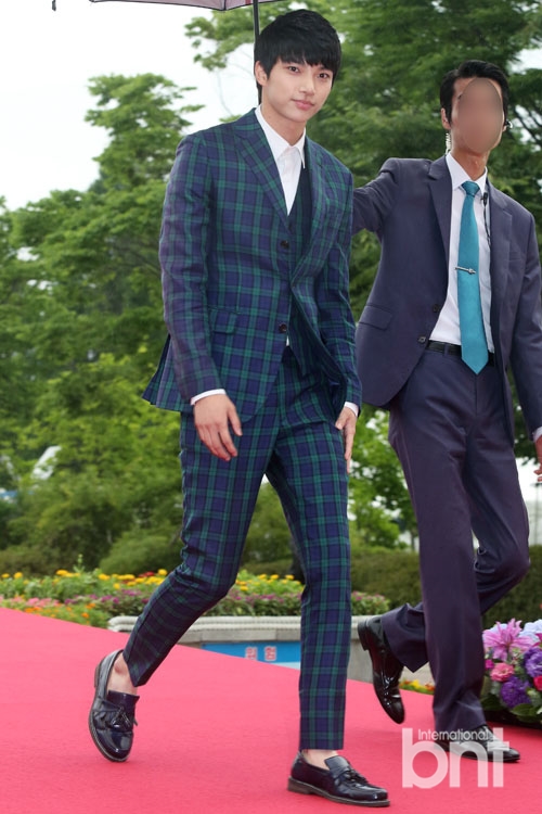 孙艺珍玄彬等亮相第18届富川国际电影节