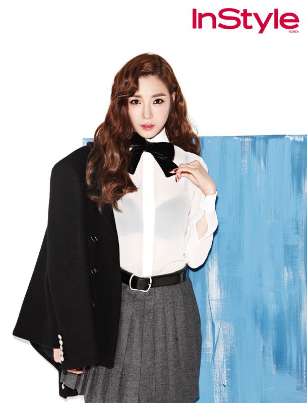 少时Tiffany拍时尚写真 尽展时髦性感魅力