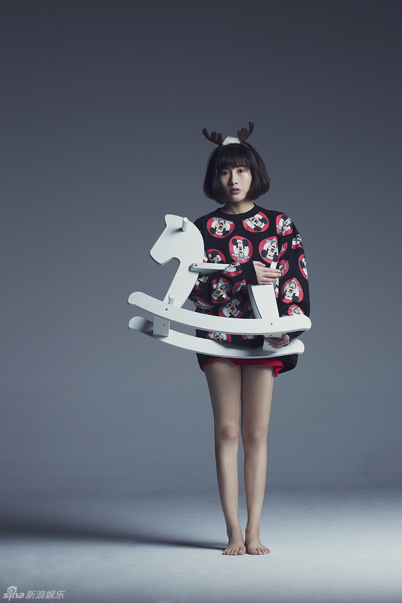 夏梓桐个性写真 活力无限彰显青春本色