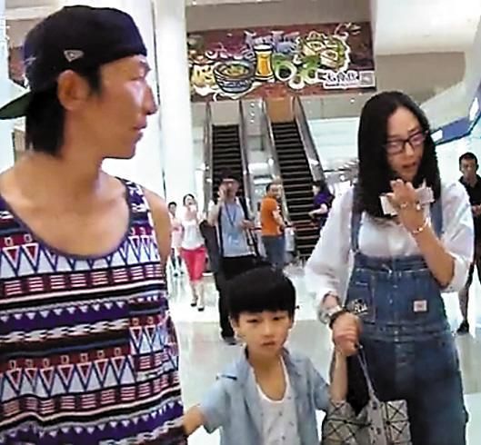 陈羽凡一家三口