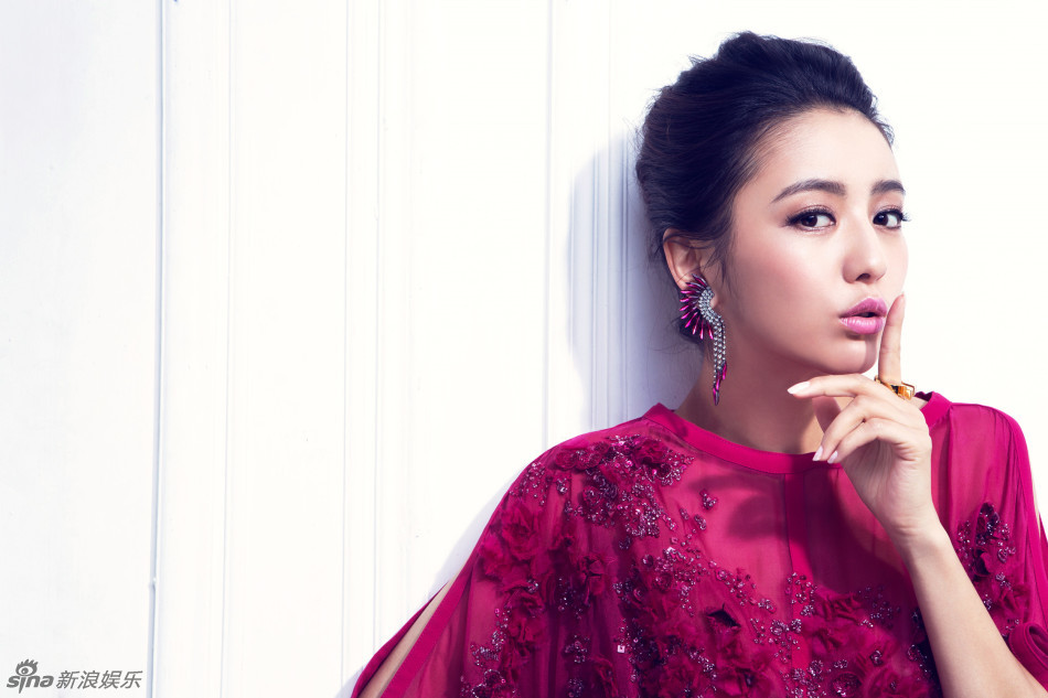 佟丽娅少女系写真曝光 粉红纱裙仙范十足