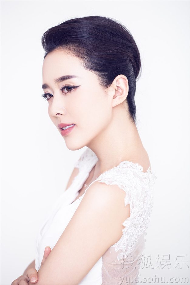     颜丹晨梦幻新娘写真 氧气女神诠释幸福女人范儿