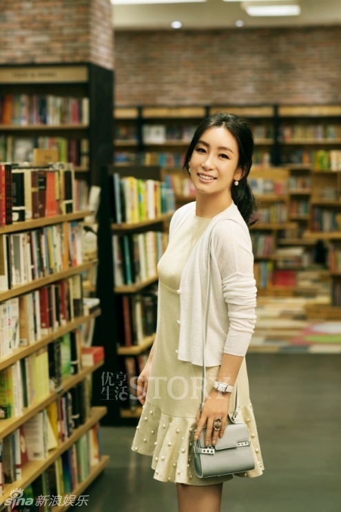     秦海璐气质写真 