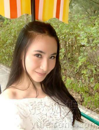 赵雅芝25岁漂亮准儿媳气质美照曝光 赵雅芝25岁漂亮准儿媳气质美照曝光