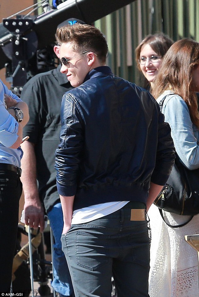 超杀女布鲁克林撇传闻再度约会 谈笑风生