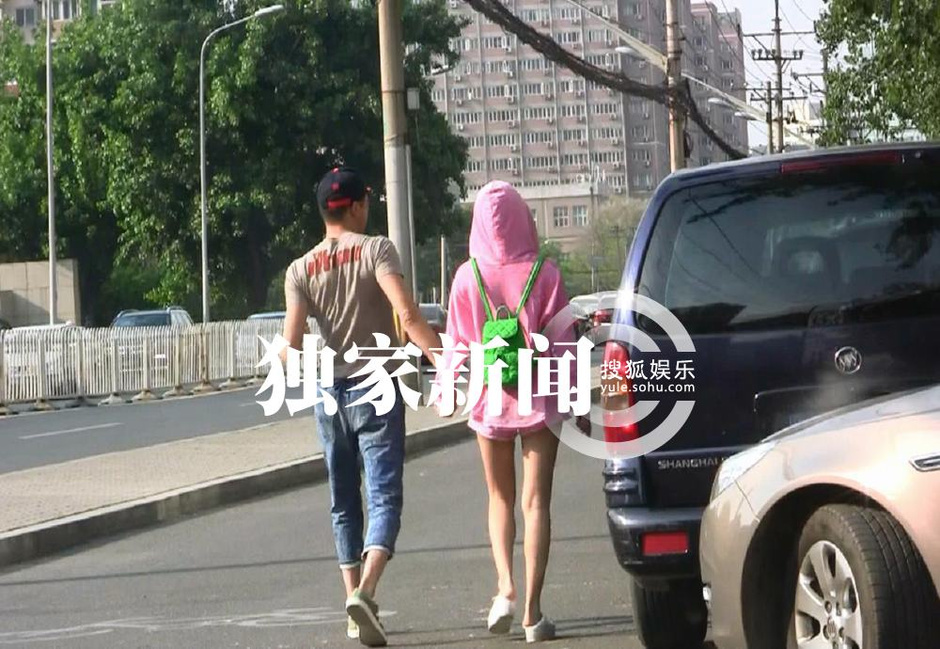 独家：高虎吸毒被行拘 被捕前曾和女友逛街亲吻