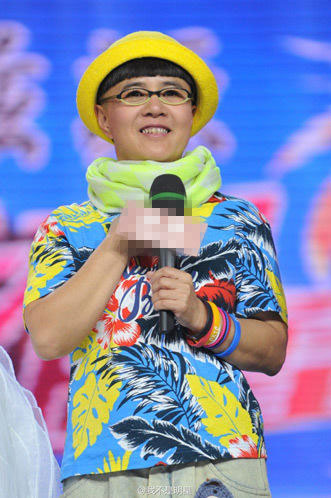 48岁金龟子乱入不显老逗乐观众 自曝被15岁女儿叫姐姐