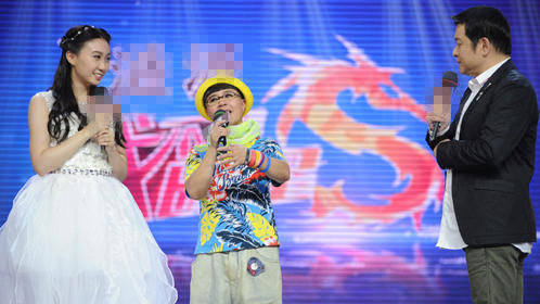 48岁金龟子乱入不显老逗乐观众 自曝被15岁女儿叫姐姐