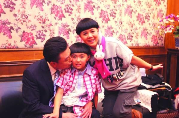 “金龟子”刘纯燕一家