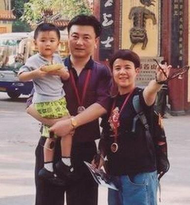 “金龟子”刘纯燕一家