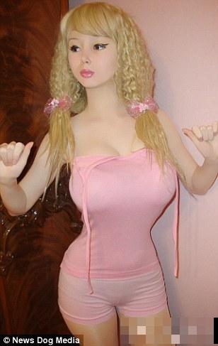 16乌克兰真人芭比自称纯天然