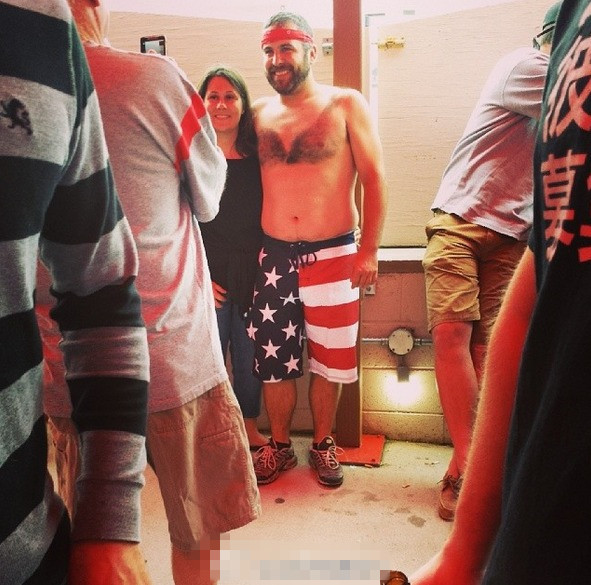 选手与观众合影