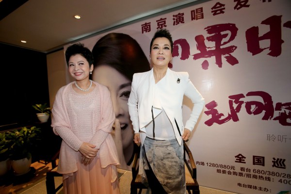 毛阿敏自曝最爱素颜逛菜市场