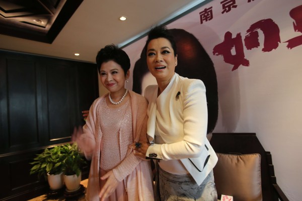 毛阿敏自曝最爱素颜逛菜市场