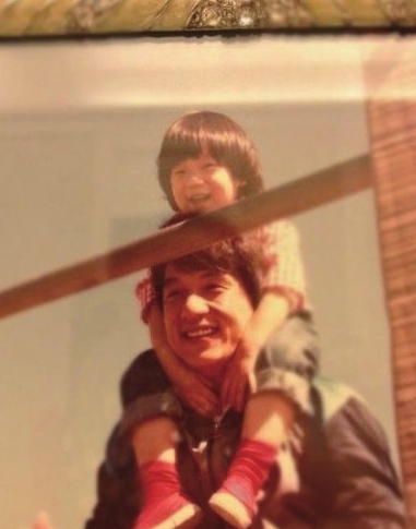 揭秘房祖名吸毒“自毁”：龙太子从小缺父爱