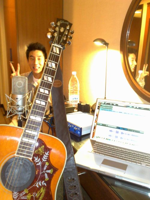 揭秘房祖名吸毒“自毁”：龙太子从小缺父爱