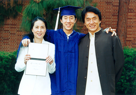 揭秘房祖名吸毒“自毁”：龙太子从小缺父爱