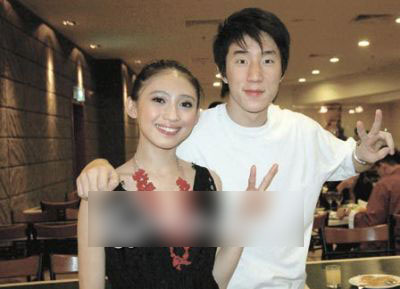 揭秘房祖名吸毒“自毁”：龙太子从小缺父爱