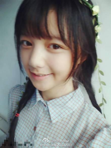 小女孩似赵薇何炅合体