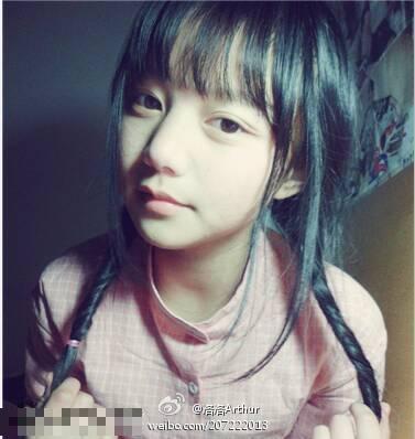 萌妹纸麻花辫可爱