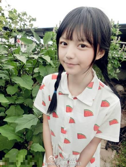 真的好像赵薇、何炅啊